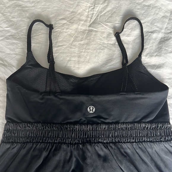 Lululemon Lululemon Bliss tank, size 4 - Picture 3 of 11